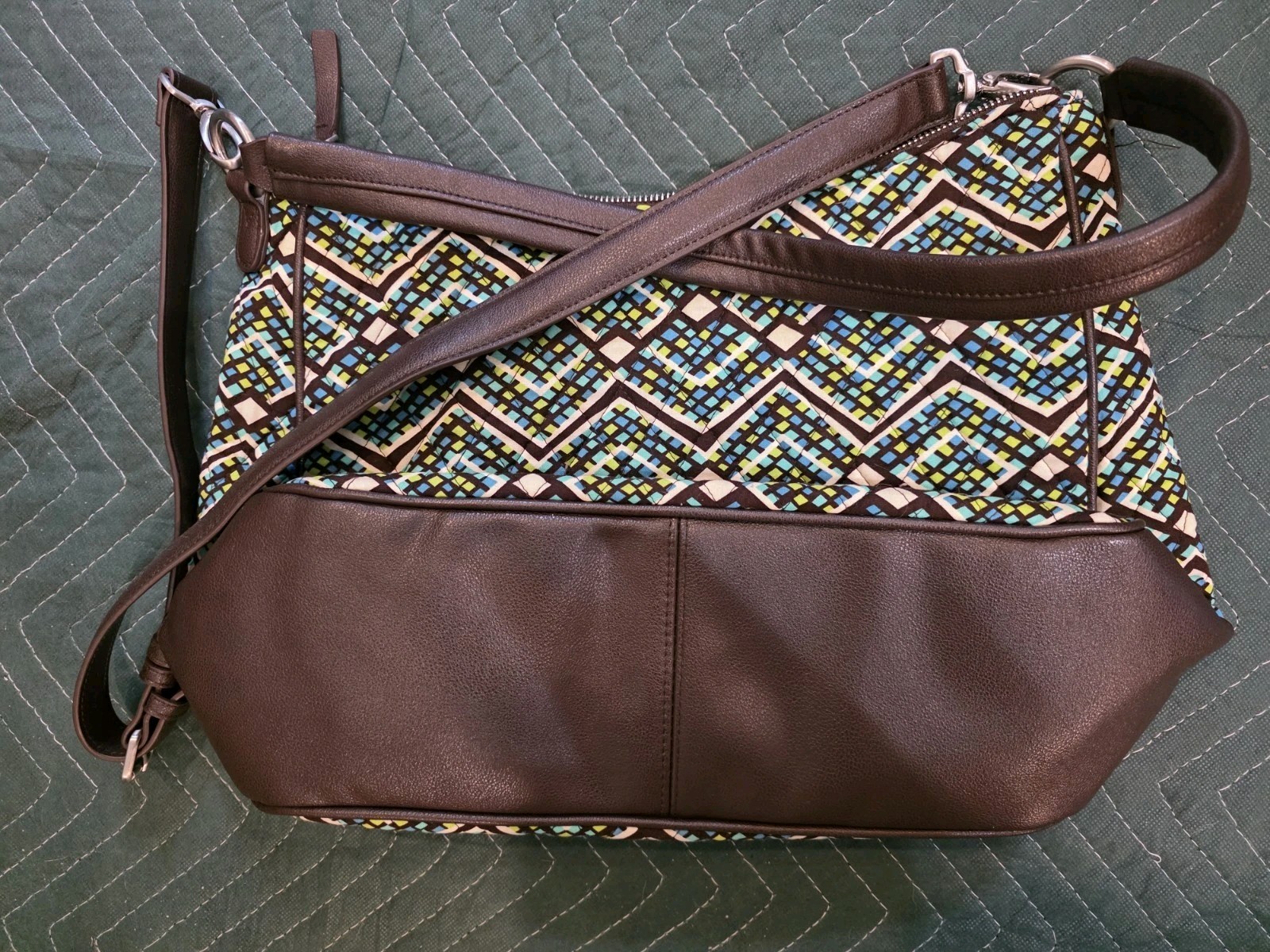 Vera Bradley Women’s Medium Geometric Crossbody Zip Bag, Brown Strap Pockets