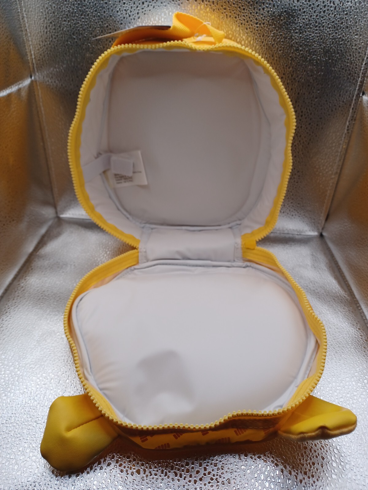 DISNEY WINNIE THE POOH HEAD PLUSH LUNCH BAG WITH ZIPPED POCKET BRAND NEW RARE