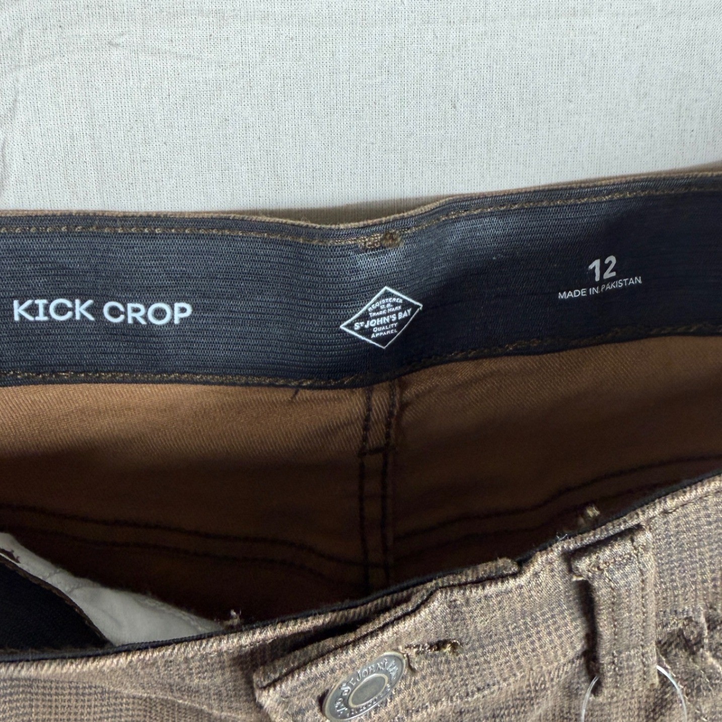 New St. John’s Bay Checkered Square Print Kick Crop Pants size 12 Brown/Black