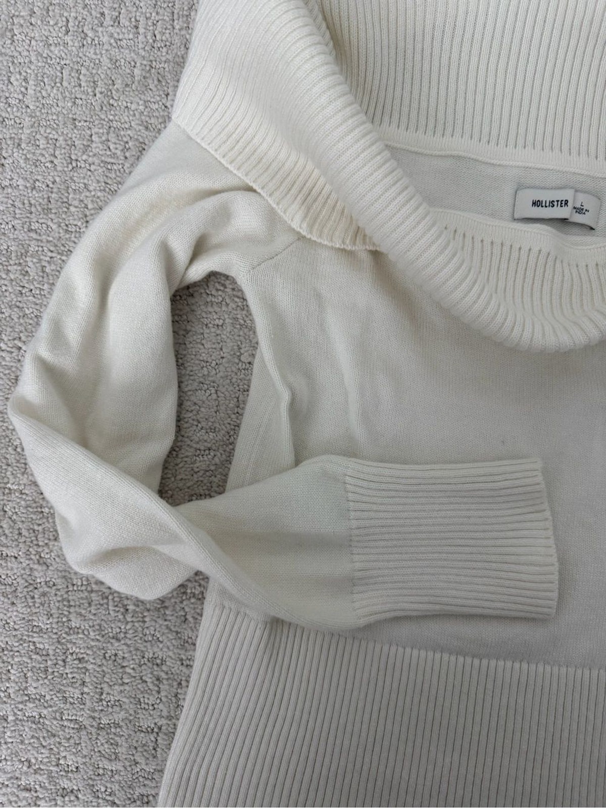 Hollister Off-Shoulder Ribbed Hem Sweater – Cream