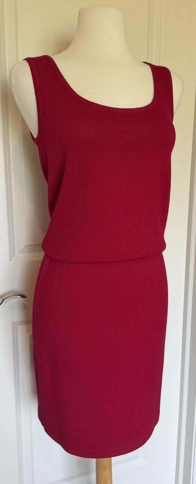 St. John Women’s 3pc Knit Skirt Suit Set Pink Solid Jacket Skirt Top sz 12