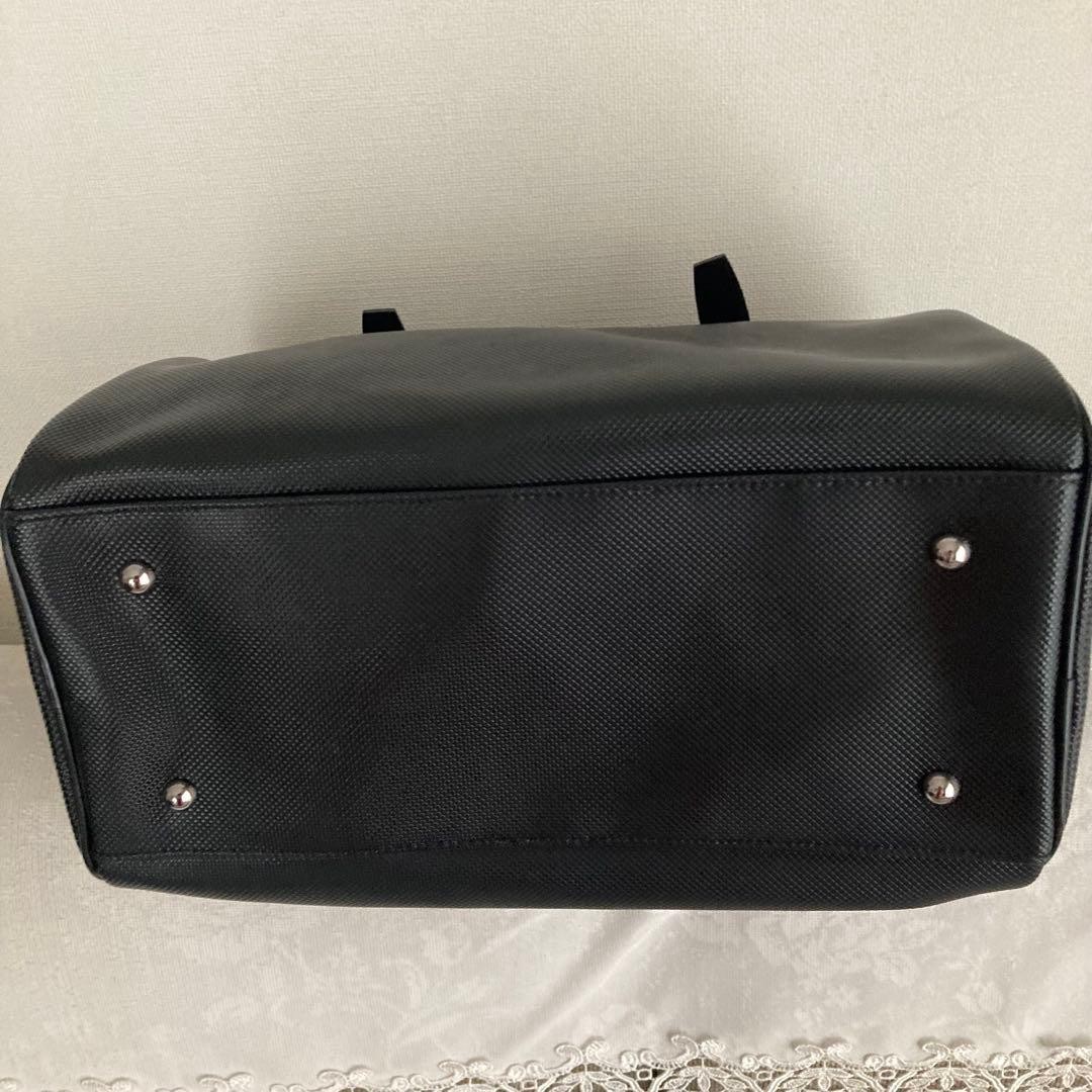 LONGCHAMP Black Patent Leather Boston Style Commuter Handbag Zip Top