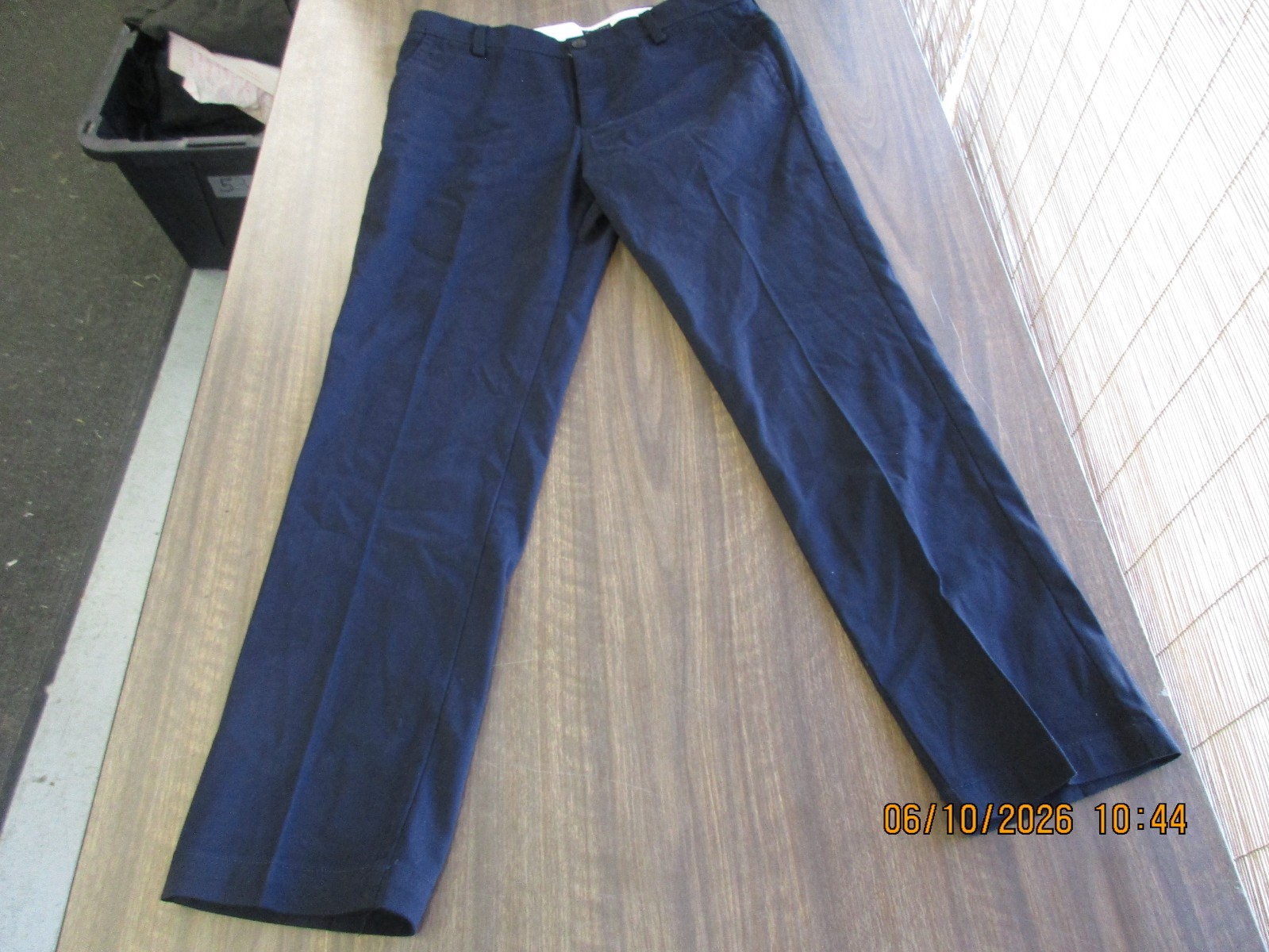 New Dockers Pants Mens 32×29 Dark Blue Easy Khaki Slim Fit Stretch Free Shipping