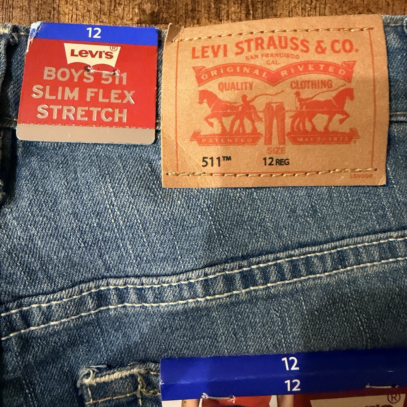Levi’s Boys 511 Slim Fit Zip Fly & Button Closure Denim Jeans 12 Regular NWT