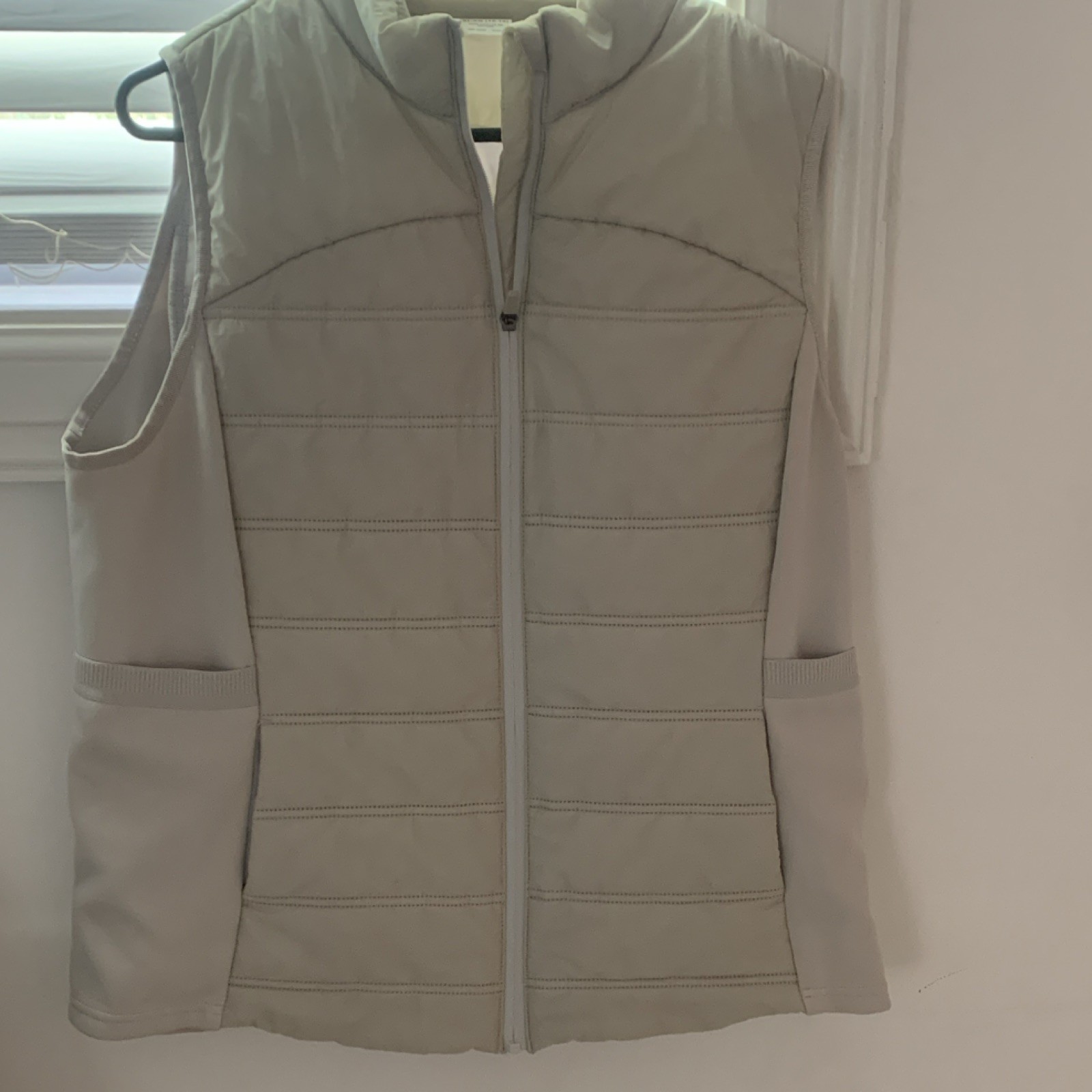 Avia Girls Quilted Puffer Vest Full Zip Pockets Beige XL/XG (16-18) W2084