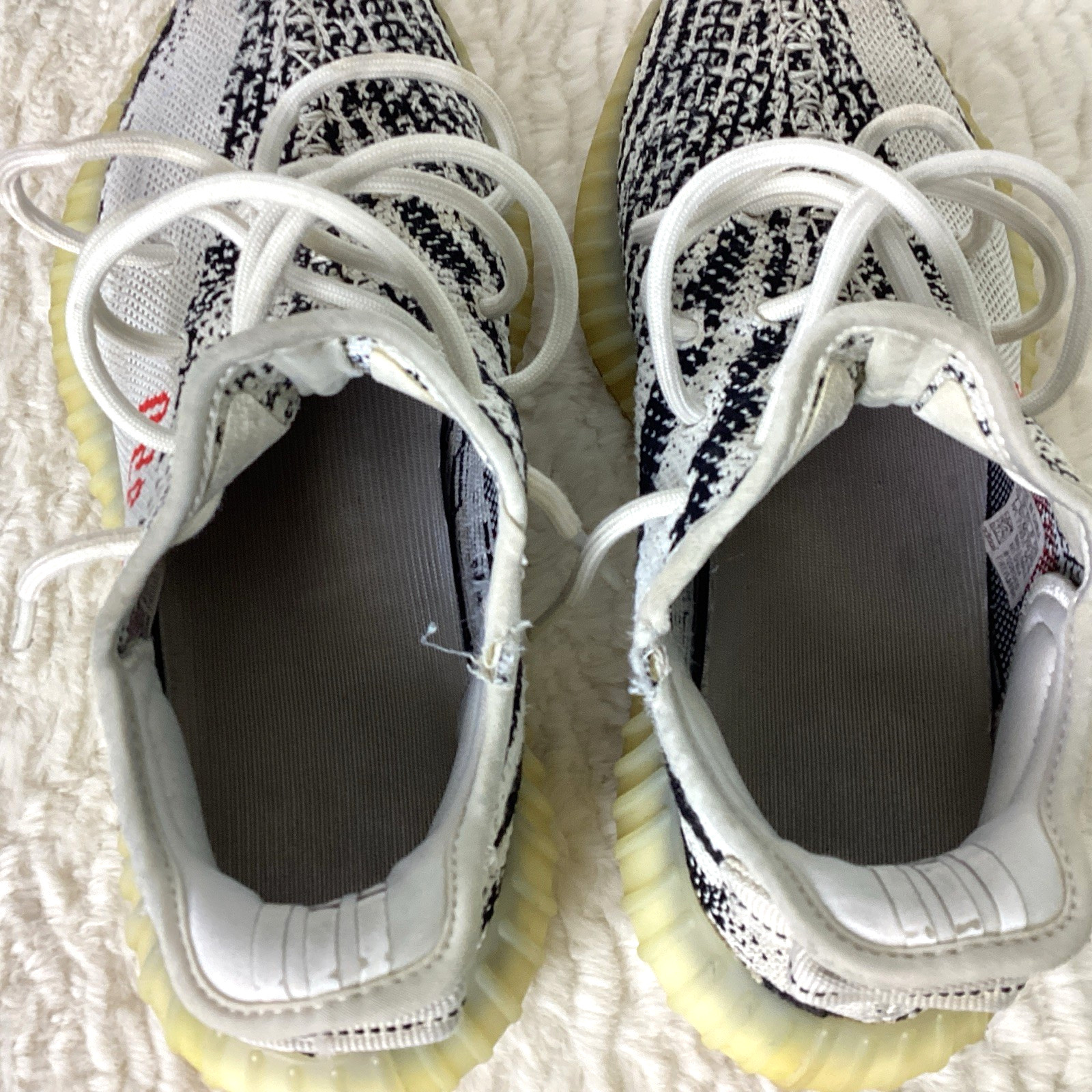 Adidas Yeezy Shoes V2 Boost 350 Men’s Size 7 Low Zebra, Moderate Wear