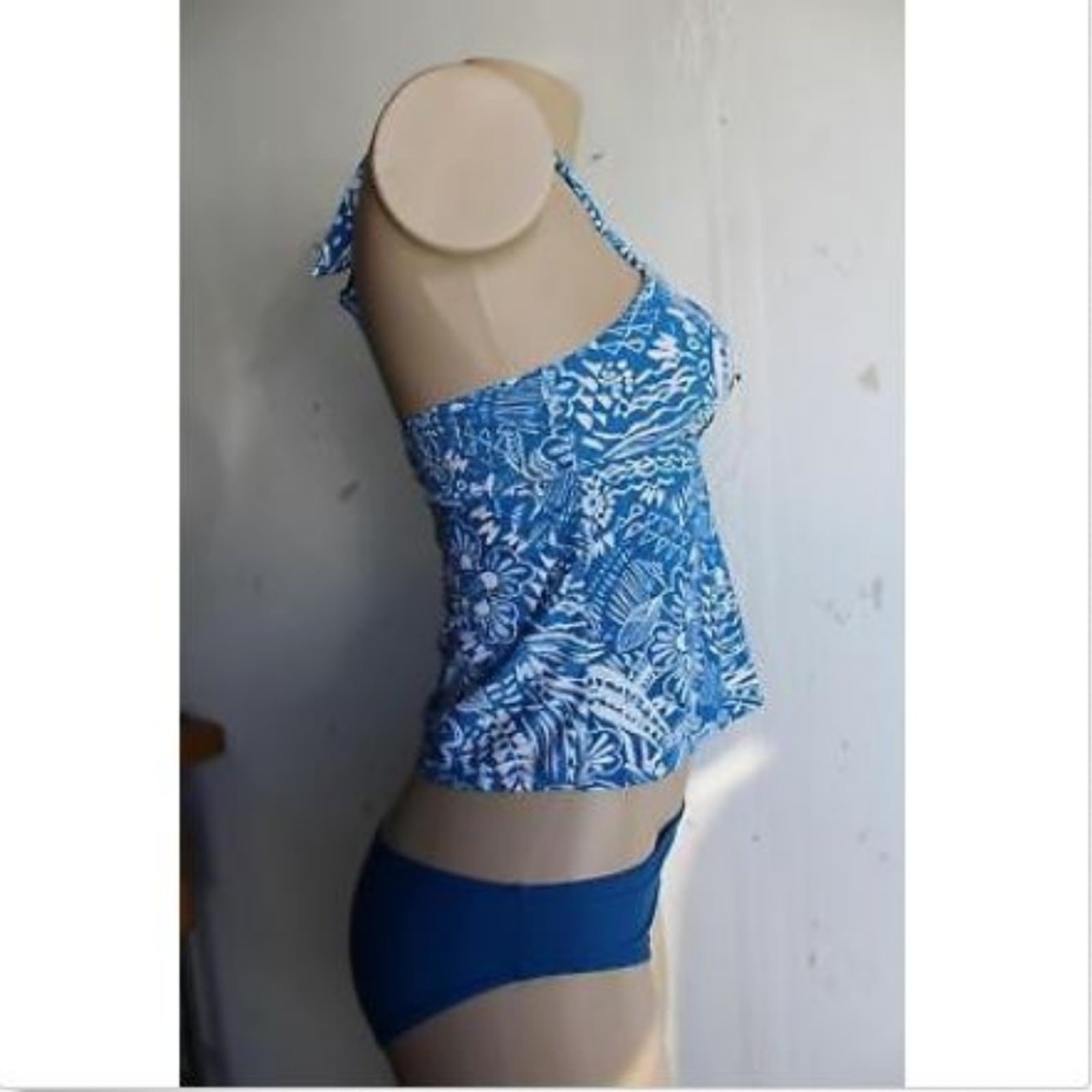 Metallic Floral Twist Cutout Halter Tankini Set Size S (4-6)