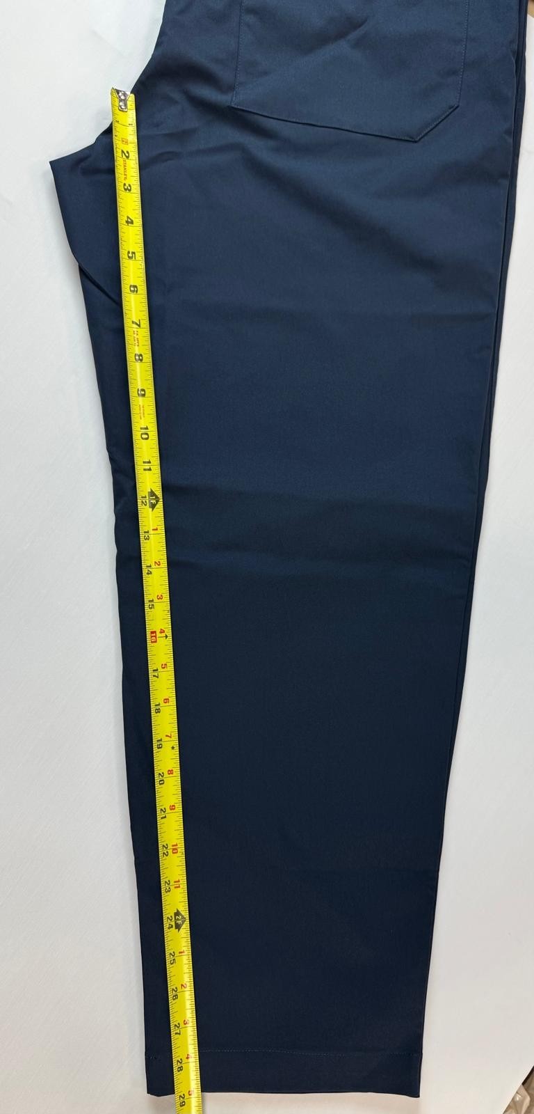 lululemon Relaxed-Tapered Smooth Twill Trouser 27″ True Navy Size 34. LM5AN1S