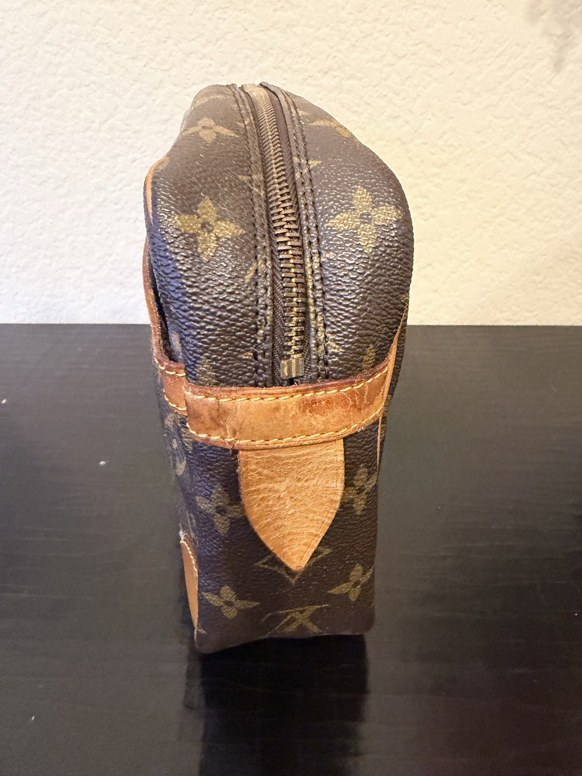 LOUIS VUITTON Compiegne 28 Monogram Canvas Brown Vintage Zip Clutch