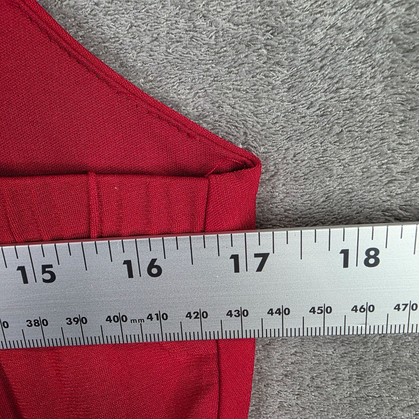 Womens Torrid Red Sequin Trim Sleeveless Top Polyester Spandex Stretch Size 1