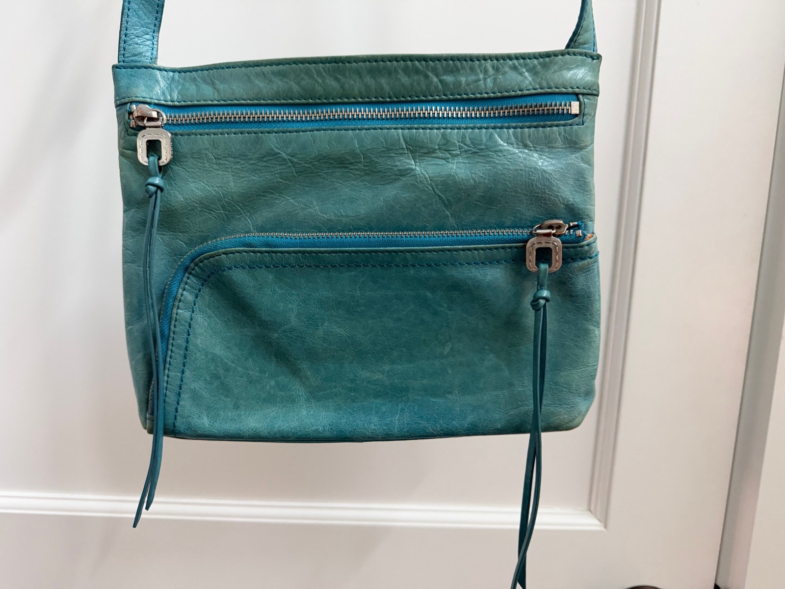 HOBO Sheila/Cassie Crossbody in Tranquil Blue leather