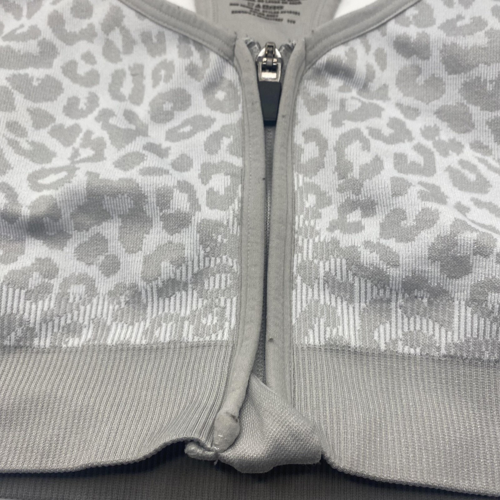 Avia Sports Bra Womens XL Gray Leopard Front Zip Racerback Seamless AV18191