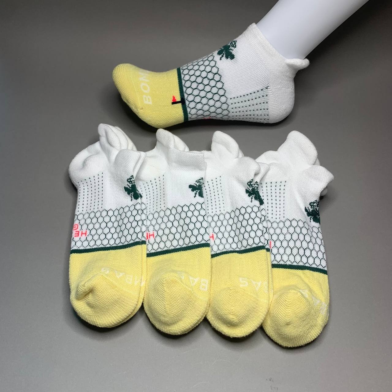 Bombas Women’s Ankle Socks 4 Pair Pack White Yellow Golf Palm Tree Size M Medium