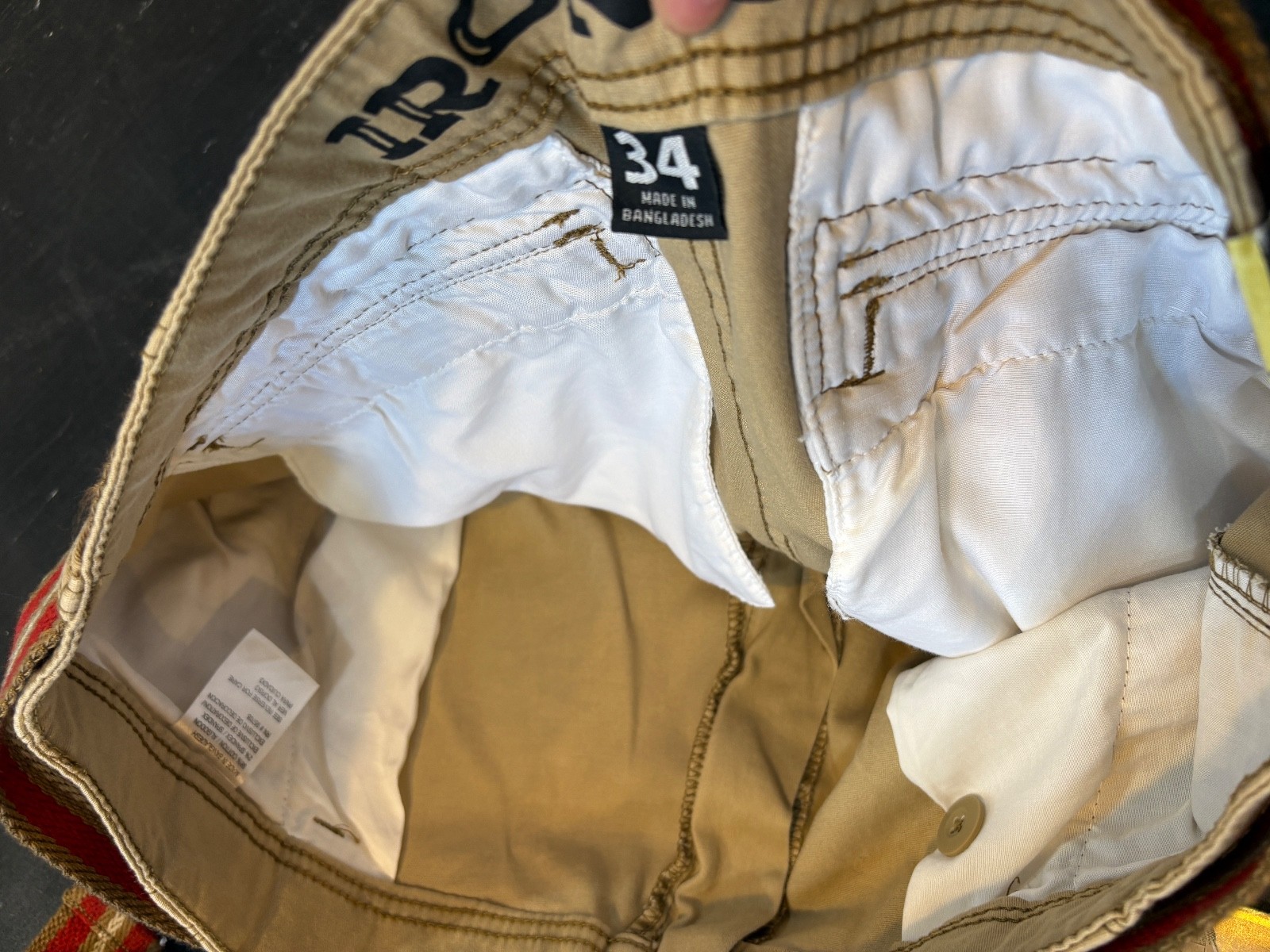 IRON CO. Belted Cargo Shorts Mens 34 W 11 Inseam Khaki Cotton/Spand MSRP $46 NWT