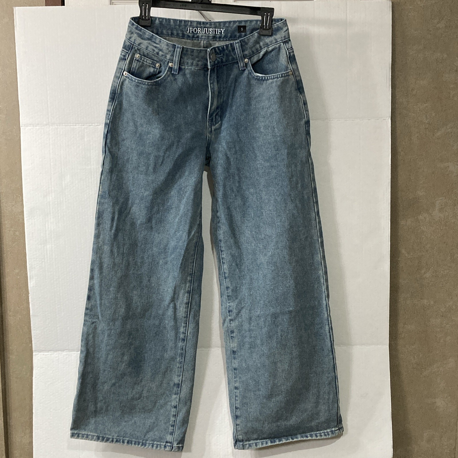 JFORJUSTIFY Girls Wide-Leg Jeans Blue Denim Medium Wash 5 Embroidered Cherries