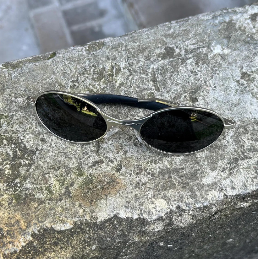 Vintage Oakley Wire sunglasses polarized cycling gorpcore outdoor stylish