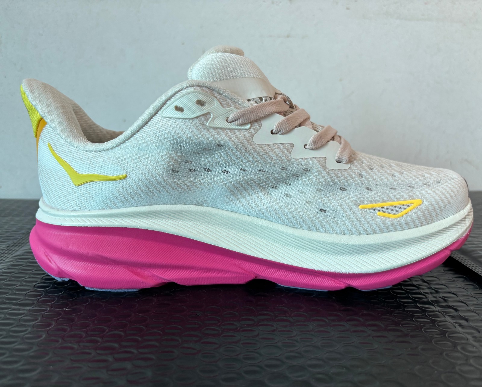 Size US 7.5 – Hoka Clifton 9 Women Shoe Running Casual Trainer No Box