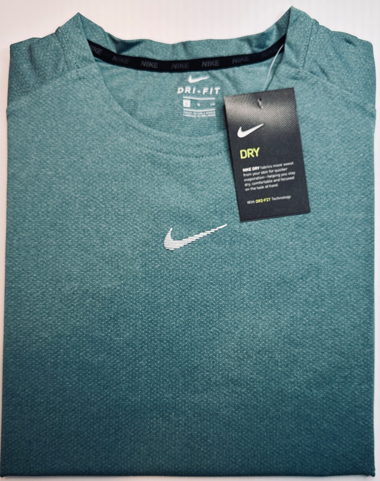 Nike Dri-Fit T-Shirt Athletic for Men Crew Neck Short Sleeve Work out Tee