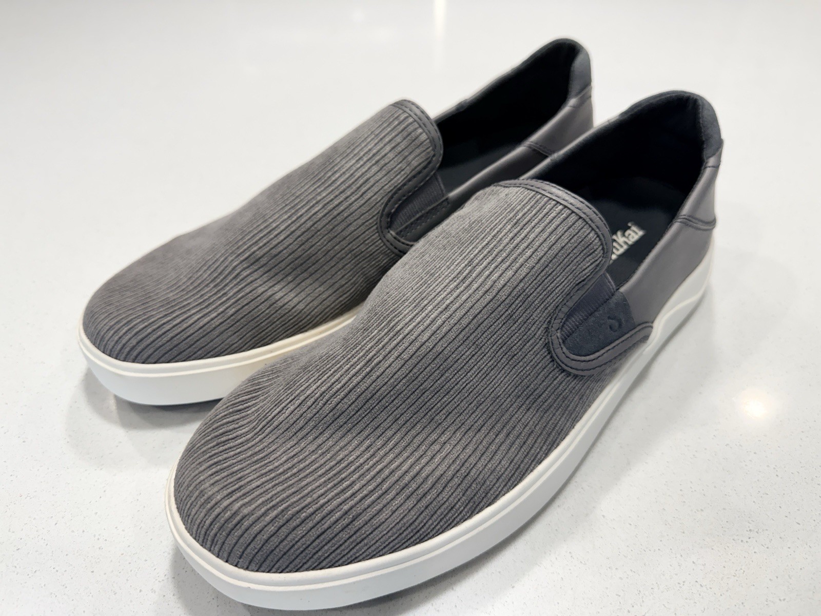 Olukai Men’s Lae’ahi Kapa Corduroy Shoes Graphite Dark Shadow Size 10 MSRP $120