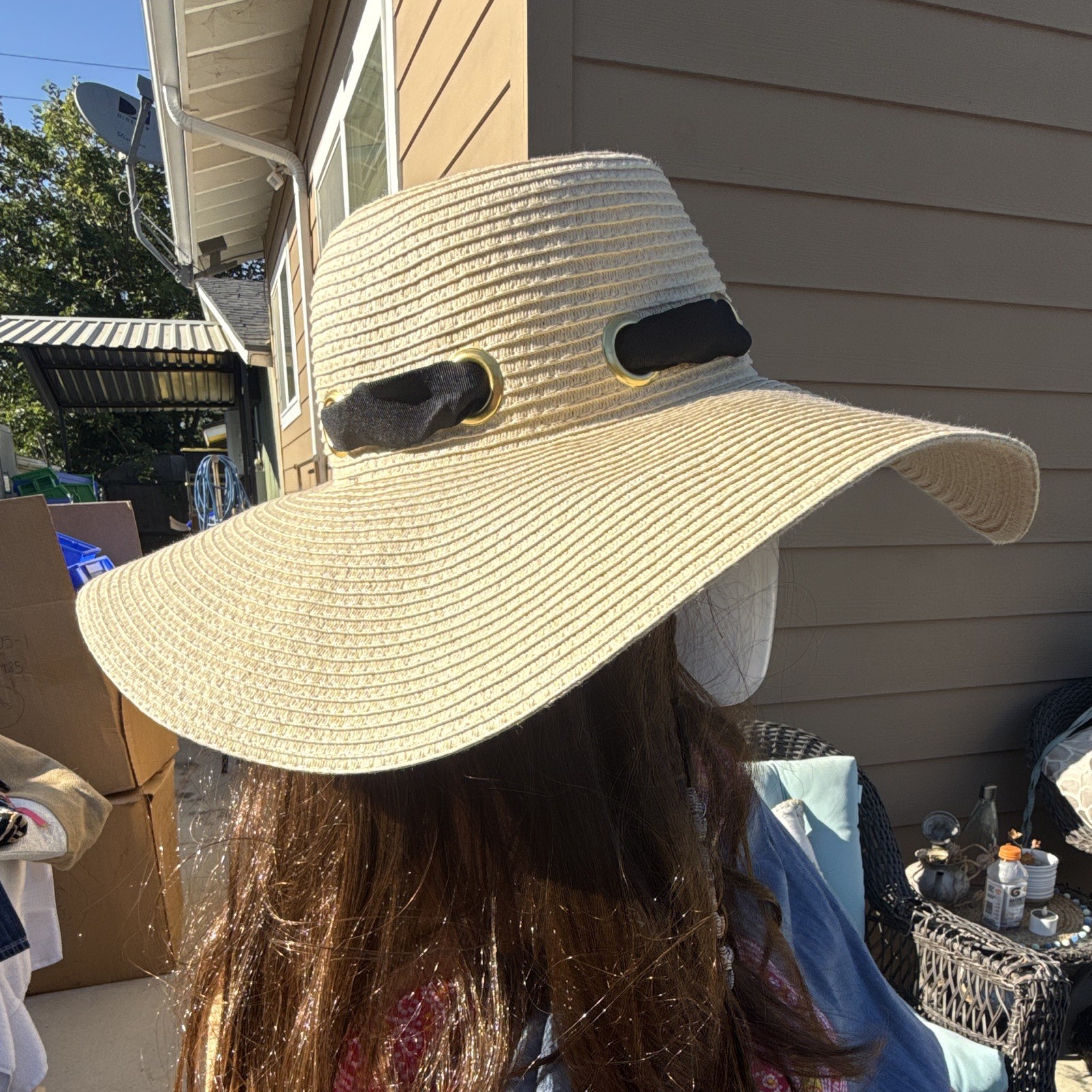 Adrienne Vittadini 5” Ultra Wide Brim Beige Straw Floppy Sun Hat Gold AV Logo