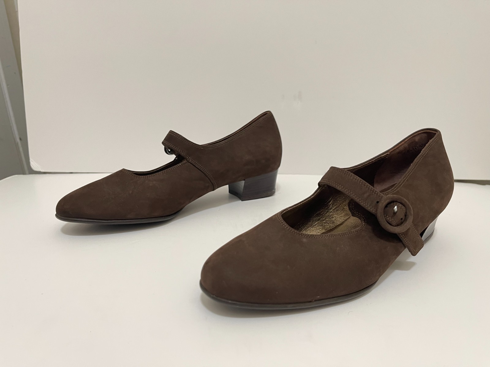 NWOB NEW Theresia Gaby Mary Jane Brown Suede German comfort shoes 5.5G US 7