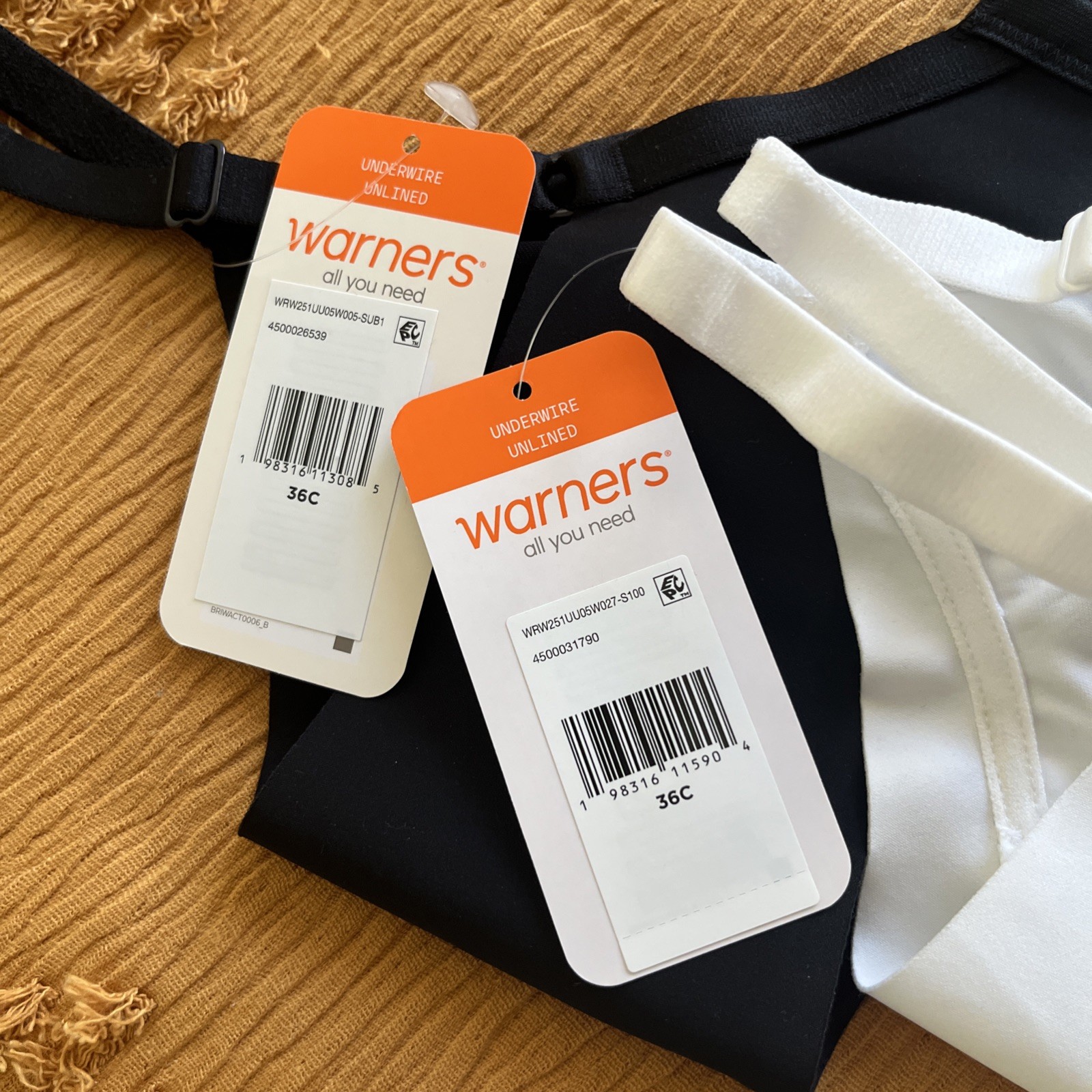 Warner’s Women’s 2-Pack T-Shirt Bras 36C Underwire Unlined Lace Black/ White