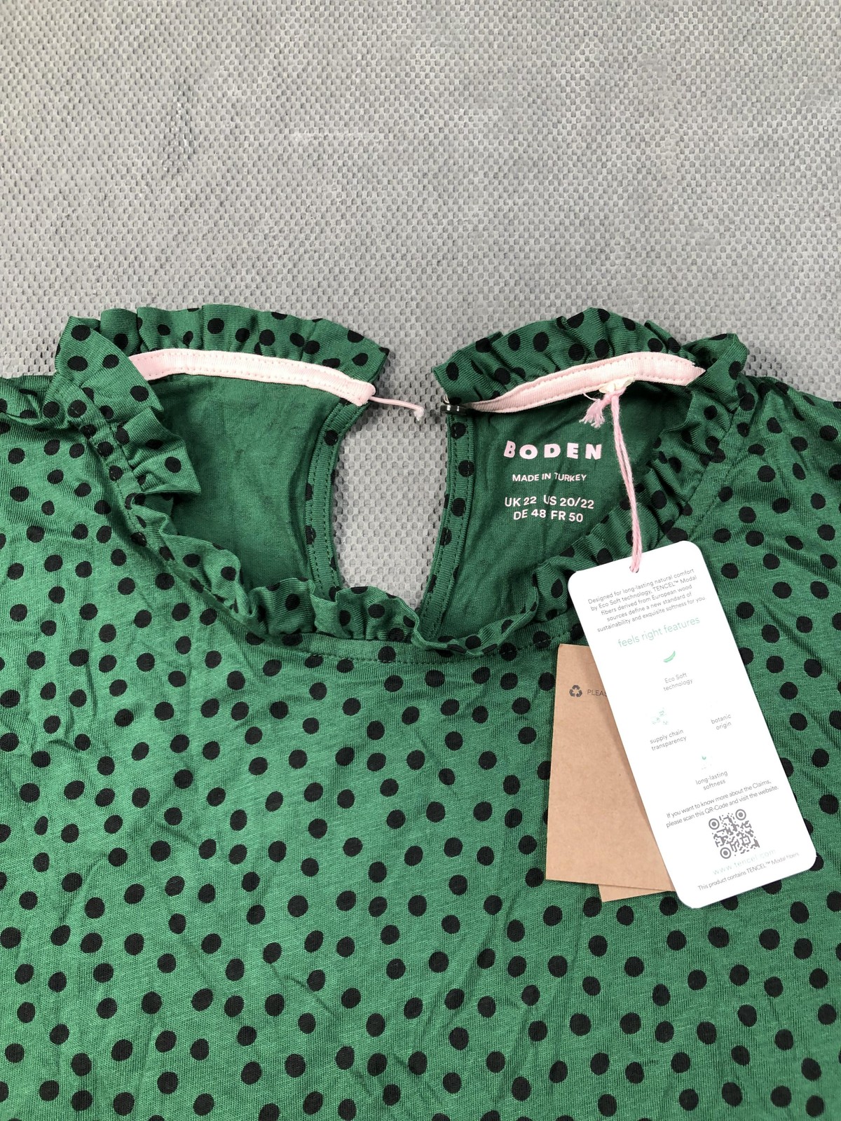 Boden T Shirt Womens 20-22 Plus Green High Neck Long Sleeve Polka Dot Jersey NWT