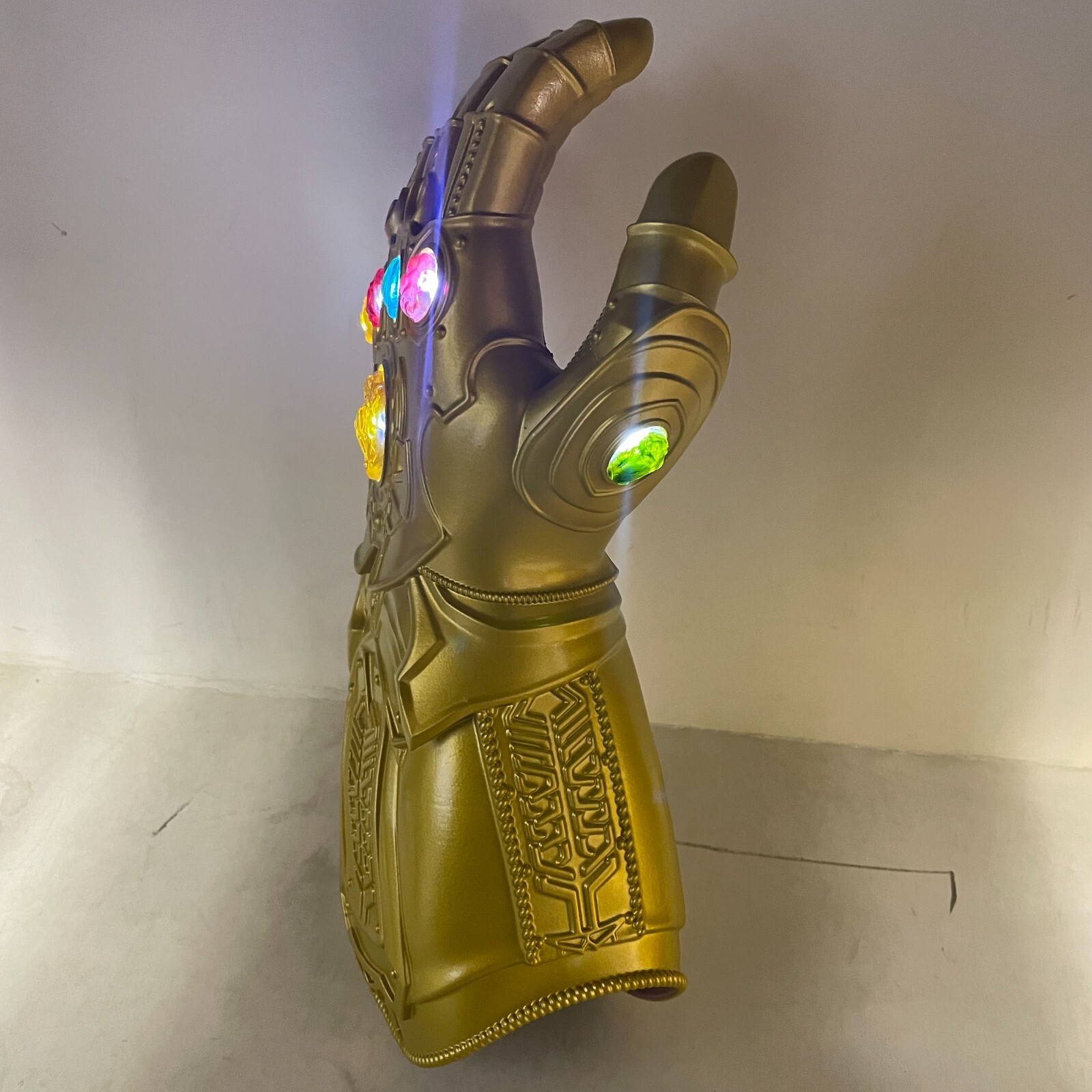 Thanos Infinity War Gauntlet w/LED Light Glove For Kid Size Avengers Costume Toy
