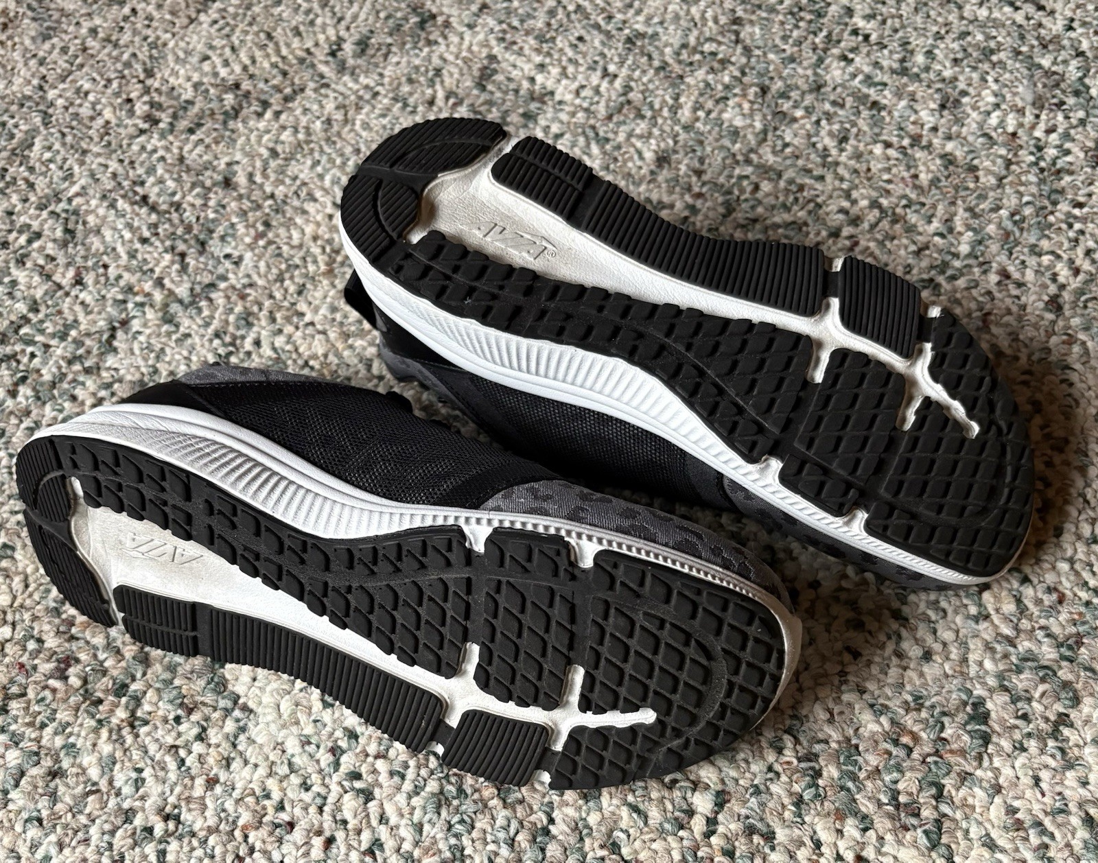 Avia Women’s Sneakers, Size 9 1/2, Memory Foam