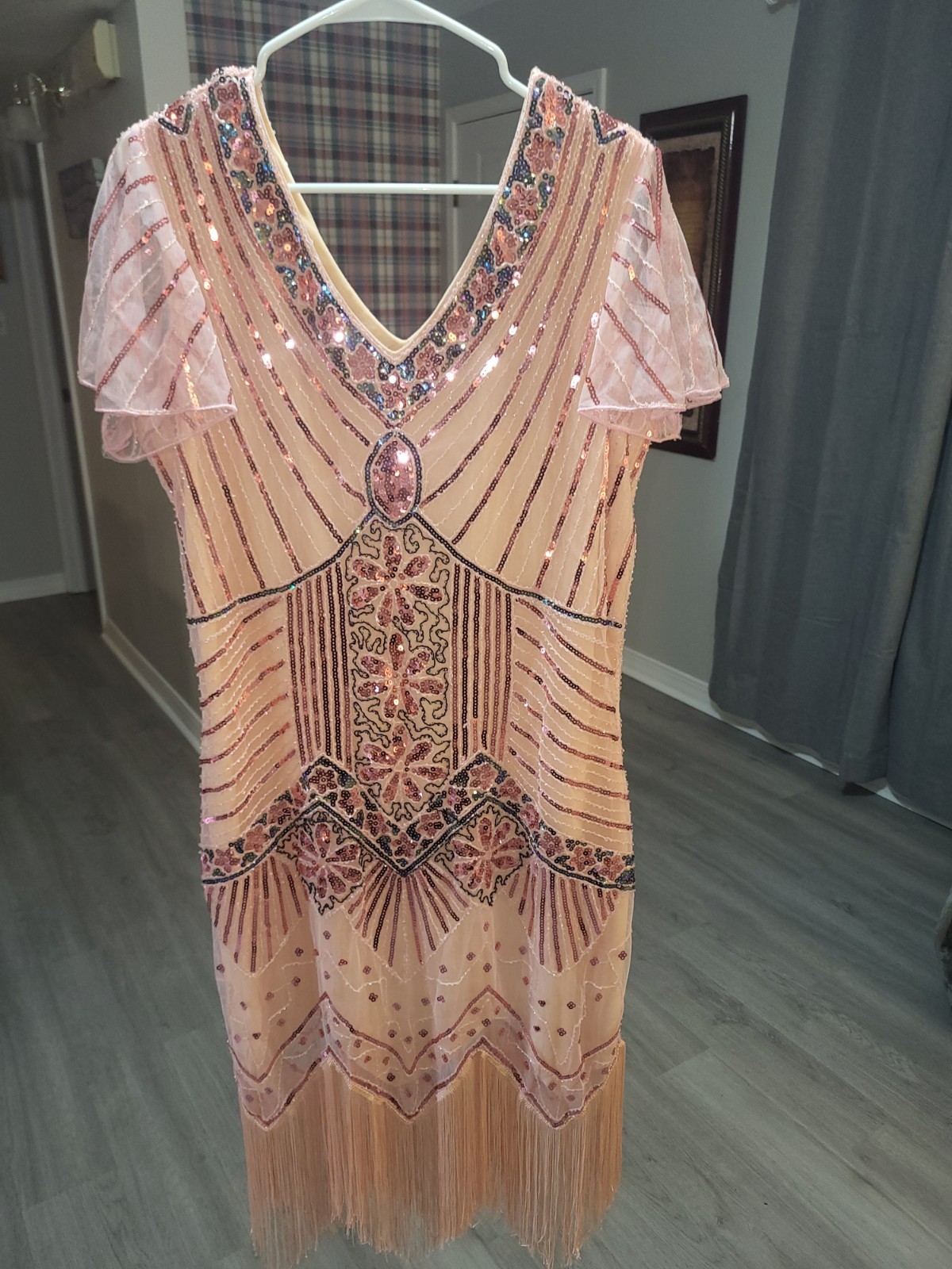 FUNDAISY XL Beige Sheath Dress V-Neck Knee Sequin Beaded Fringe 20s