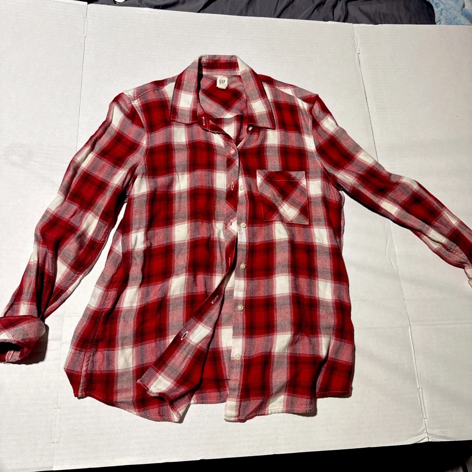 Gap Red White Plaid Flannel Button Down Shirt Womens Medium 100% Cotton Long Slv