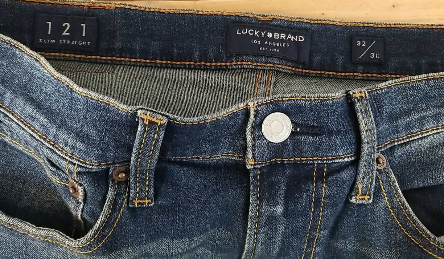 Men’s Lucky Brand 121 Slim Straight Medium Wash Blue Denim Jeans – NEW WITH TAGS