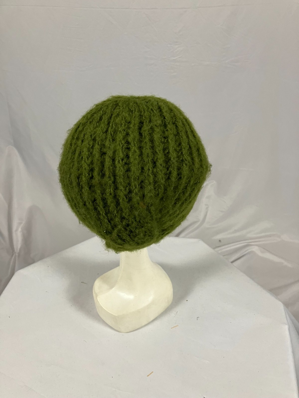 VTG Made in Italy Green Shaggy Knit Beanie Hat Fluffy Winter Cap 100% Acryl