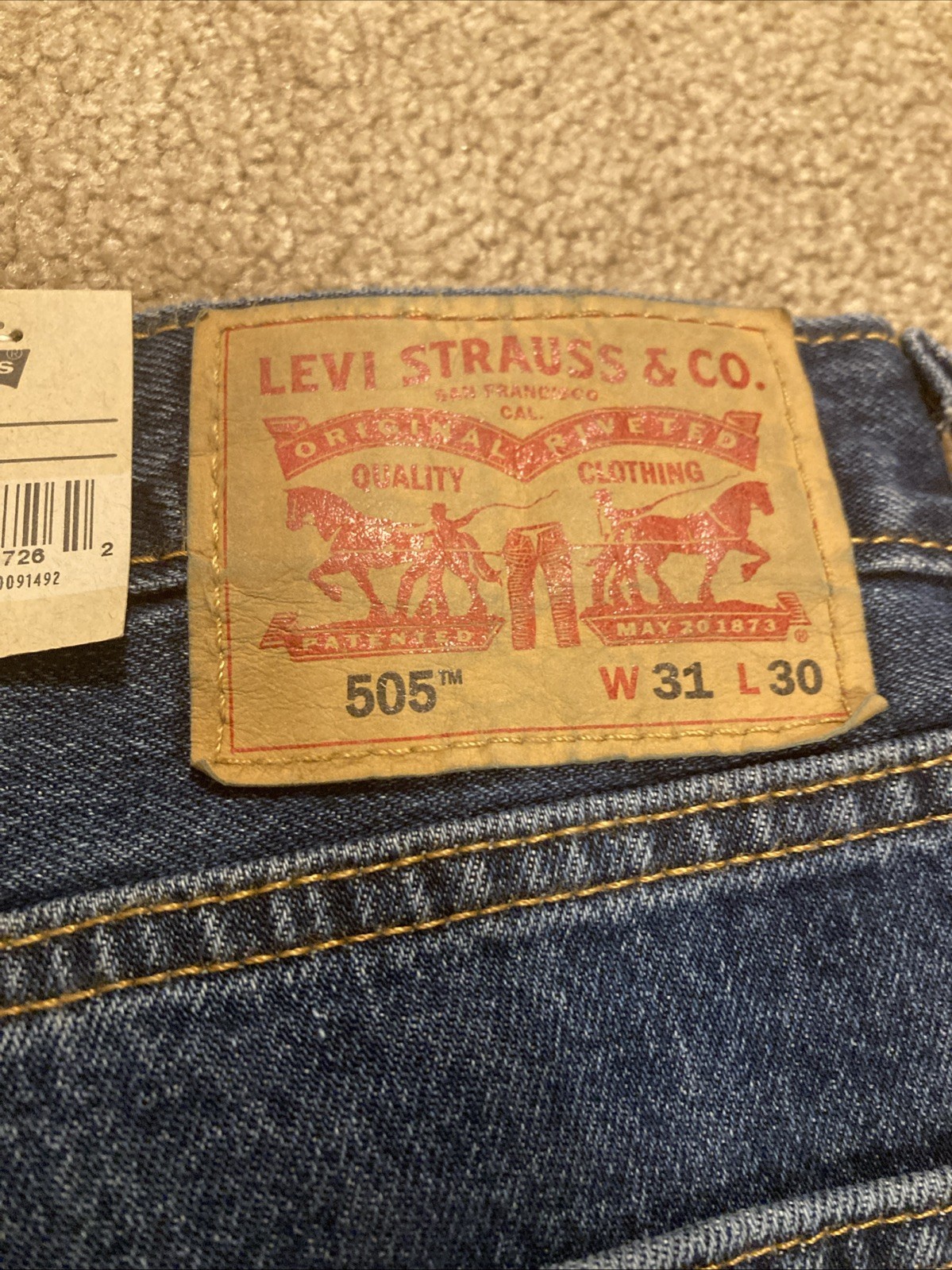 Mens SIZE 31W 30L Levi’s 505 Dark Stonewash Regular Fit Straight Leg 100% Jeans