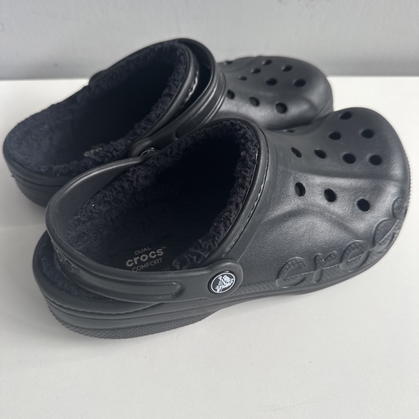 NEW without Tags Dual Crocs Comfort Black Shearling Padded Mules W 8/ M 6