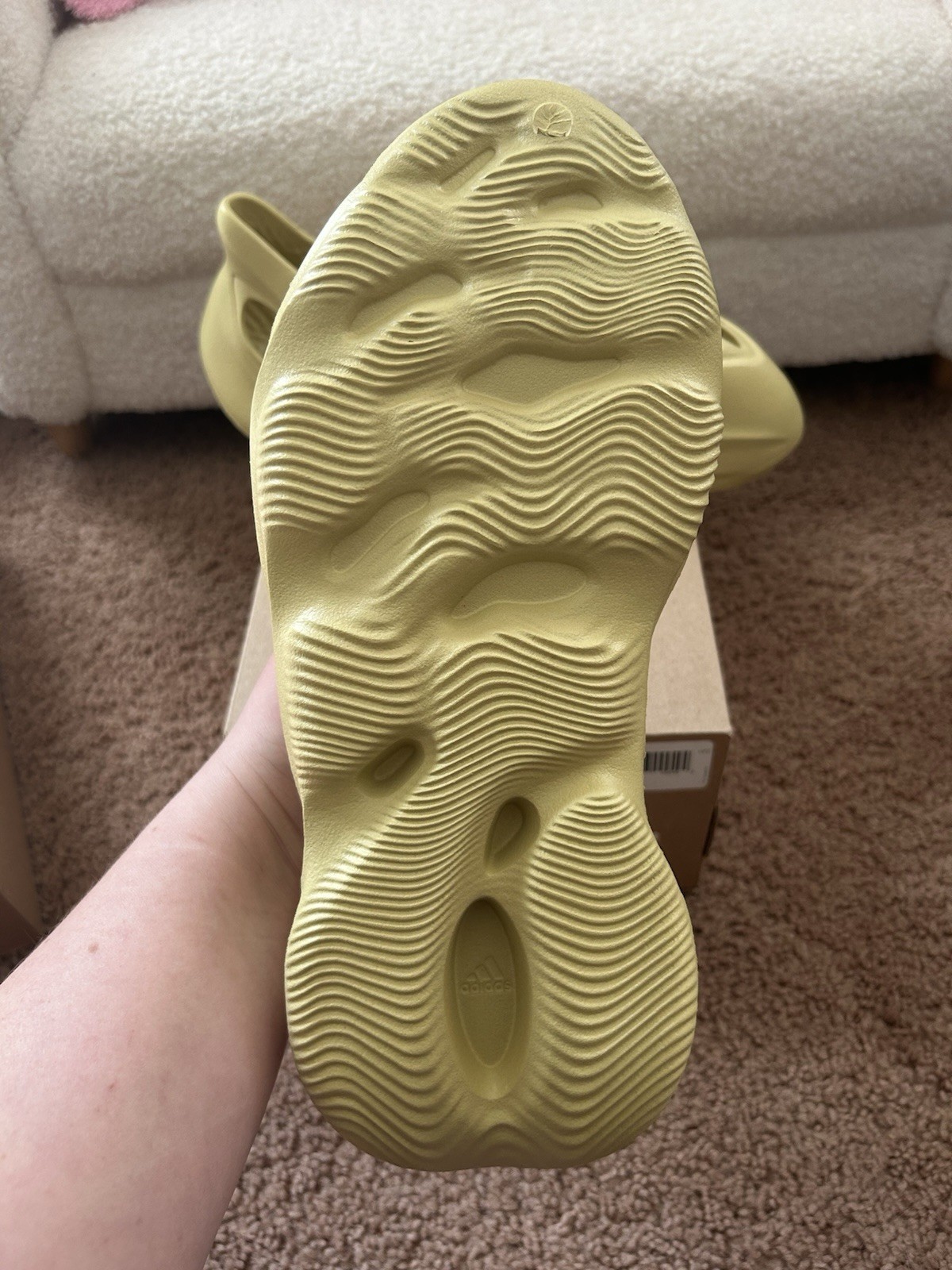Yeezy Foam RNNRS Sulfur Men’s Size 12, Brand New