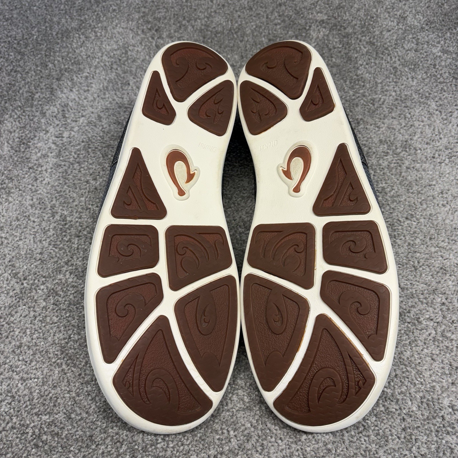 Olukai Nohea Moku Men’s Size 12 Grey White Casual Shoes Slip On Comfort Outdoors