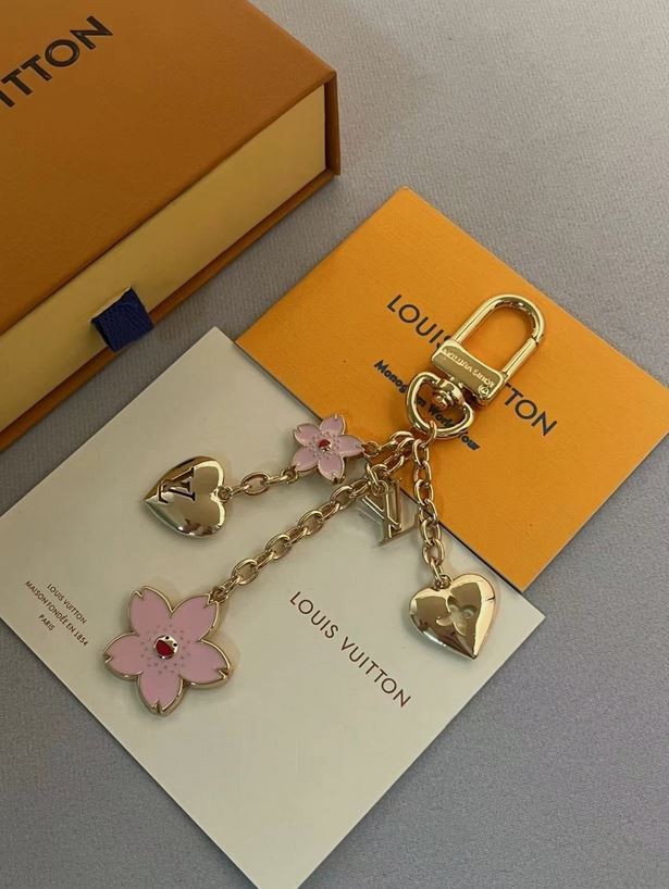 LV Blooming Flowers Bag Charm Pink Heart Key Ring With Box