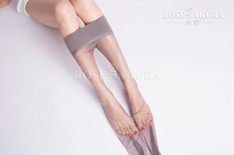 Rose Sakura SEAMLESS Pantyhose Tights See-through Stockings Sheer No Seam 7334