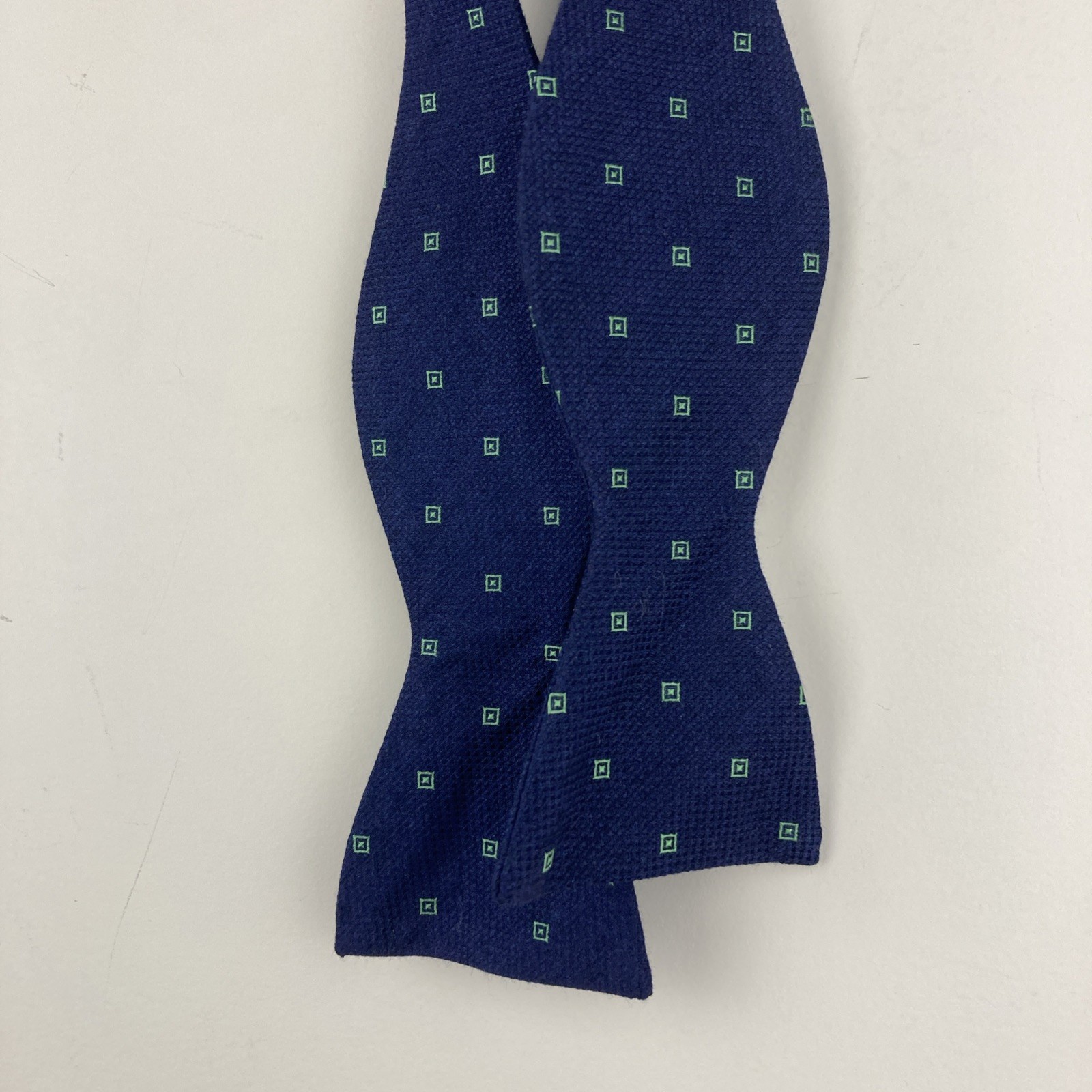 Jos A Bank Mens Silk Bow Tie Navy Blue Polka Dot Adjustable Self Tie Formal
