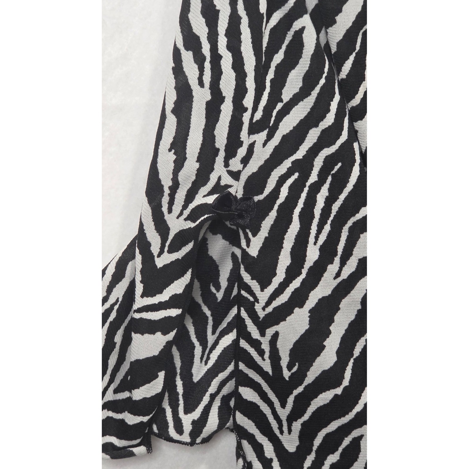 Secret Treasures Zebra Print Chemise Nightgown Lace Trim Side Slits Size Medium