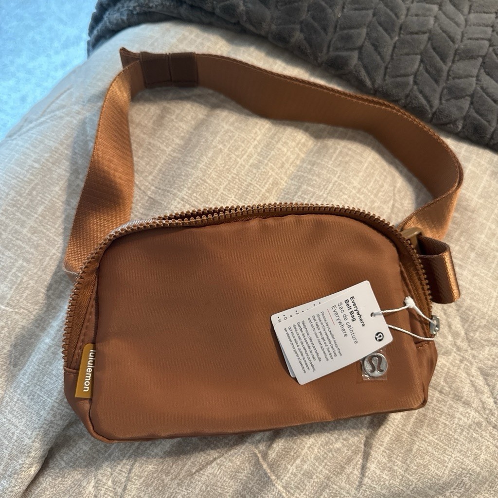 Lululemon Women’s Everywhere Belt Bag Copper Brown Orange