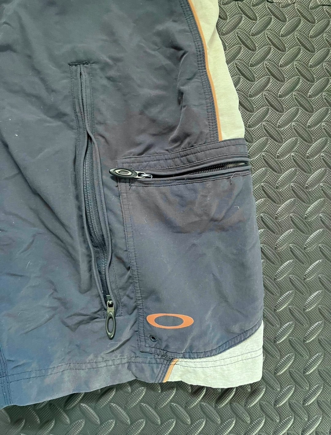 Vintage Oakley Software Size XXL Blue Gray Shorts With Multi Vent Zippers Gorp
