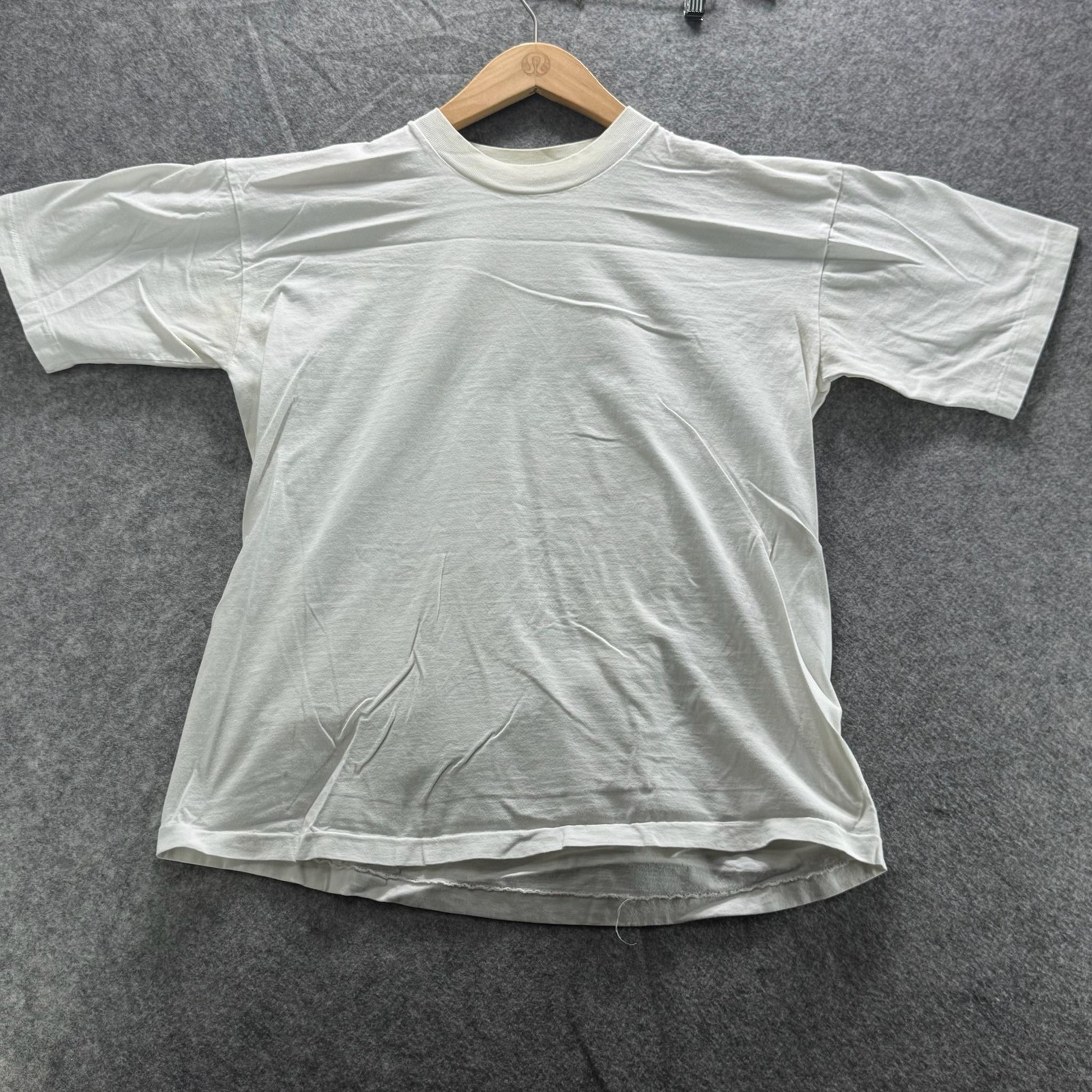 BYC Shirt Mens L White Heavyweight Cotton Crewneck Jersey Made IKorea Blank