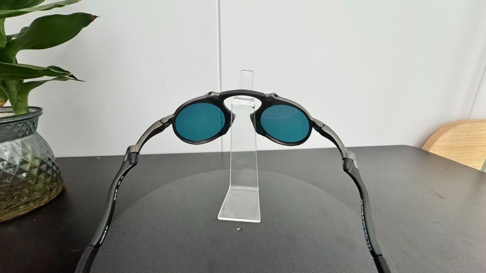 Vintage Oakley X-Metal Madman OO6019 Dark Carbon Ruby Iridium Polarized Sunglass