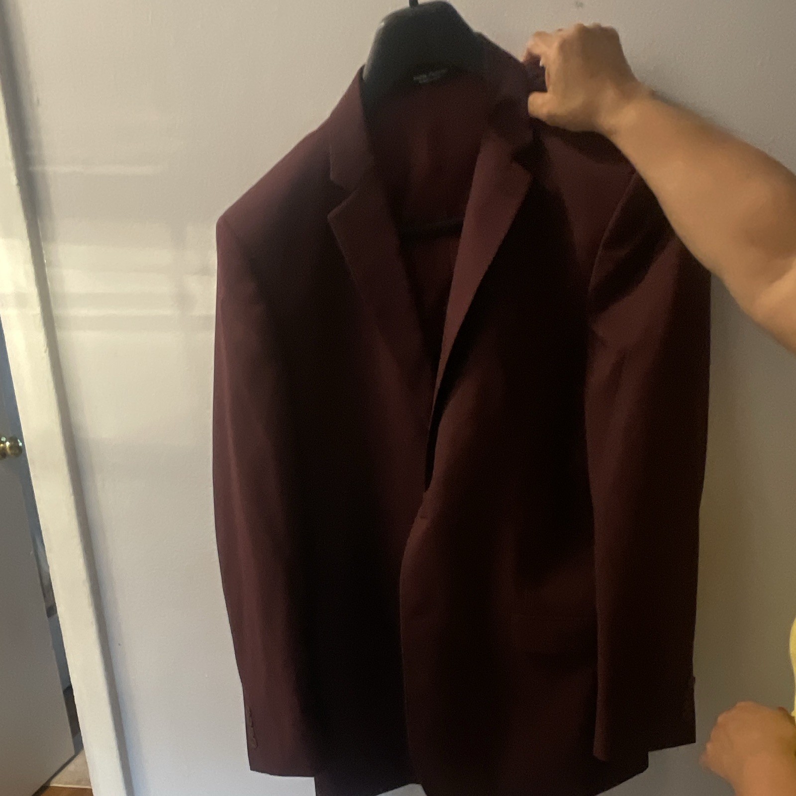 Men’s Burgundy Solid Notch Lapel Suit Jacket Blazer, Regular Fit