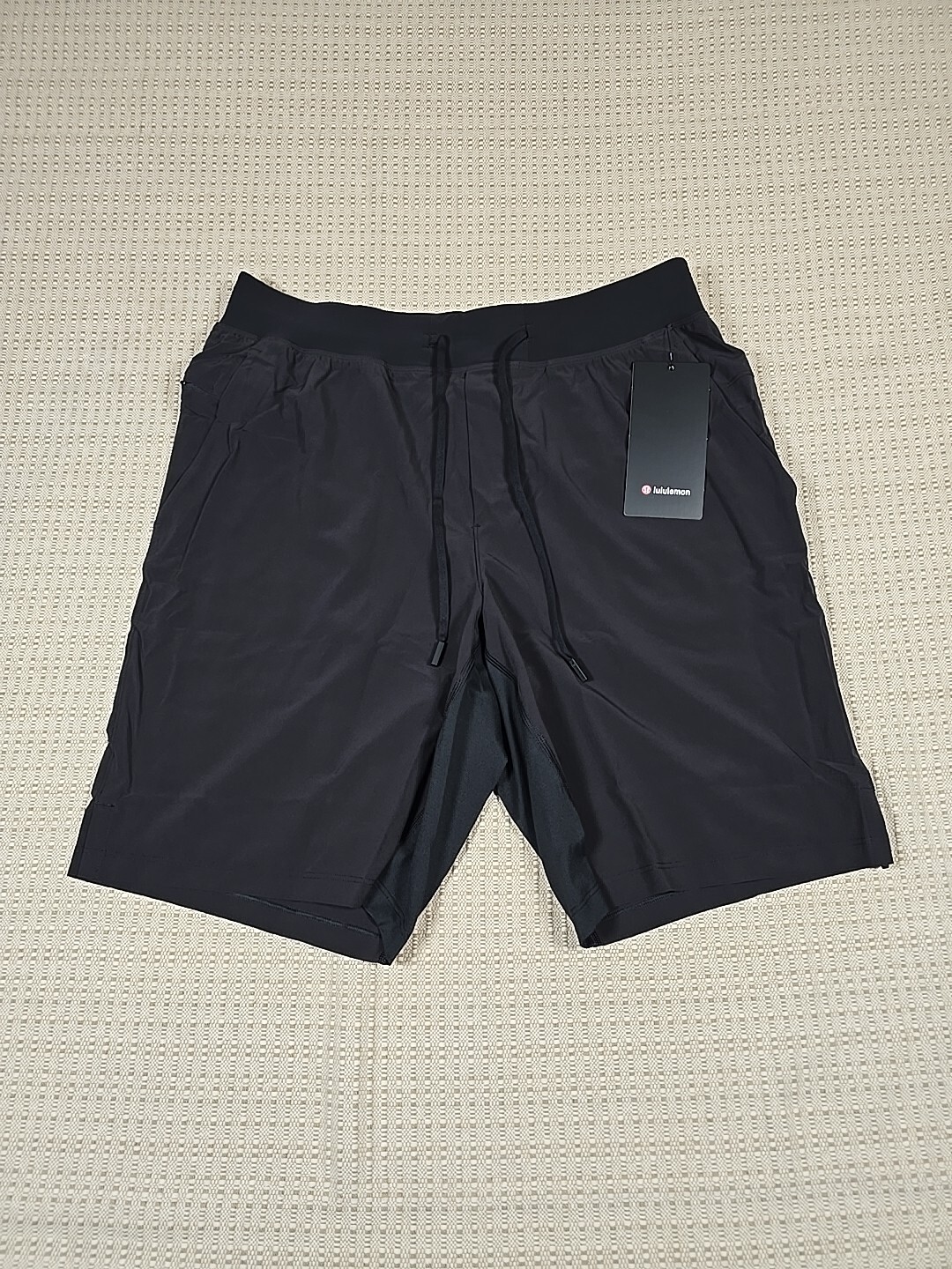 Size Large Lululemon T.H.E. Short 9″ Linerless BLACK LM7AA0S BLK Men’s New NWT