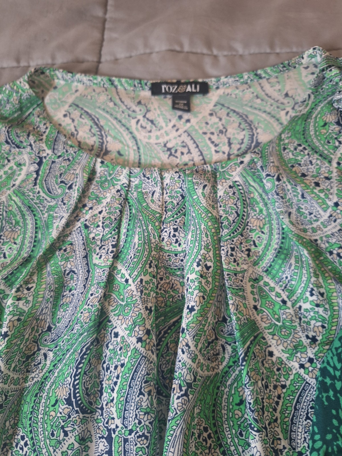 Women’s Set Of 2 Size XL Sleeveless Tops By Chico And Roz&Ali