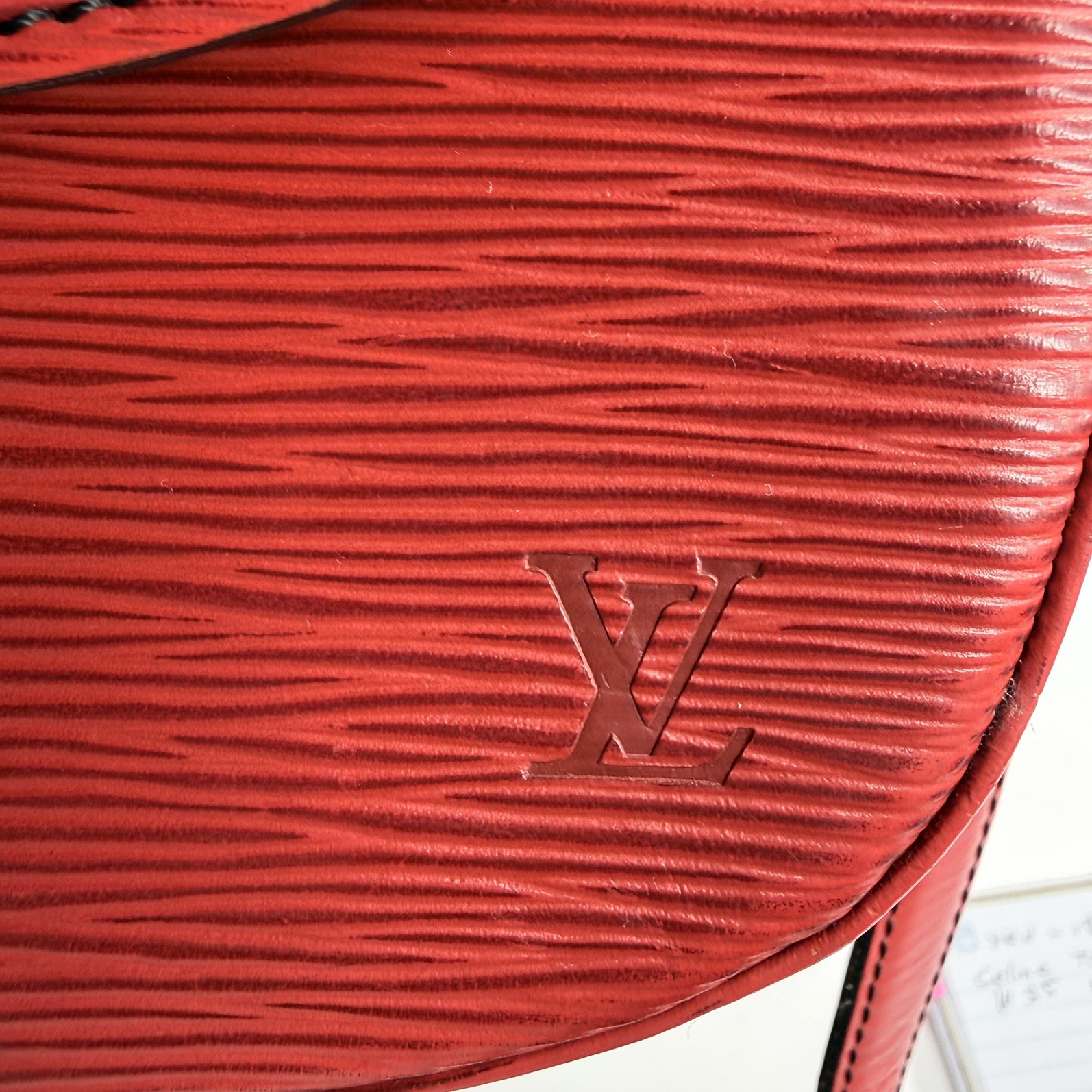 Authentic Louis Vuitton Saint Cloud GM Epi Shoulder Bag