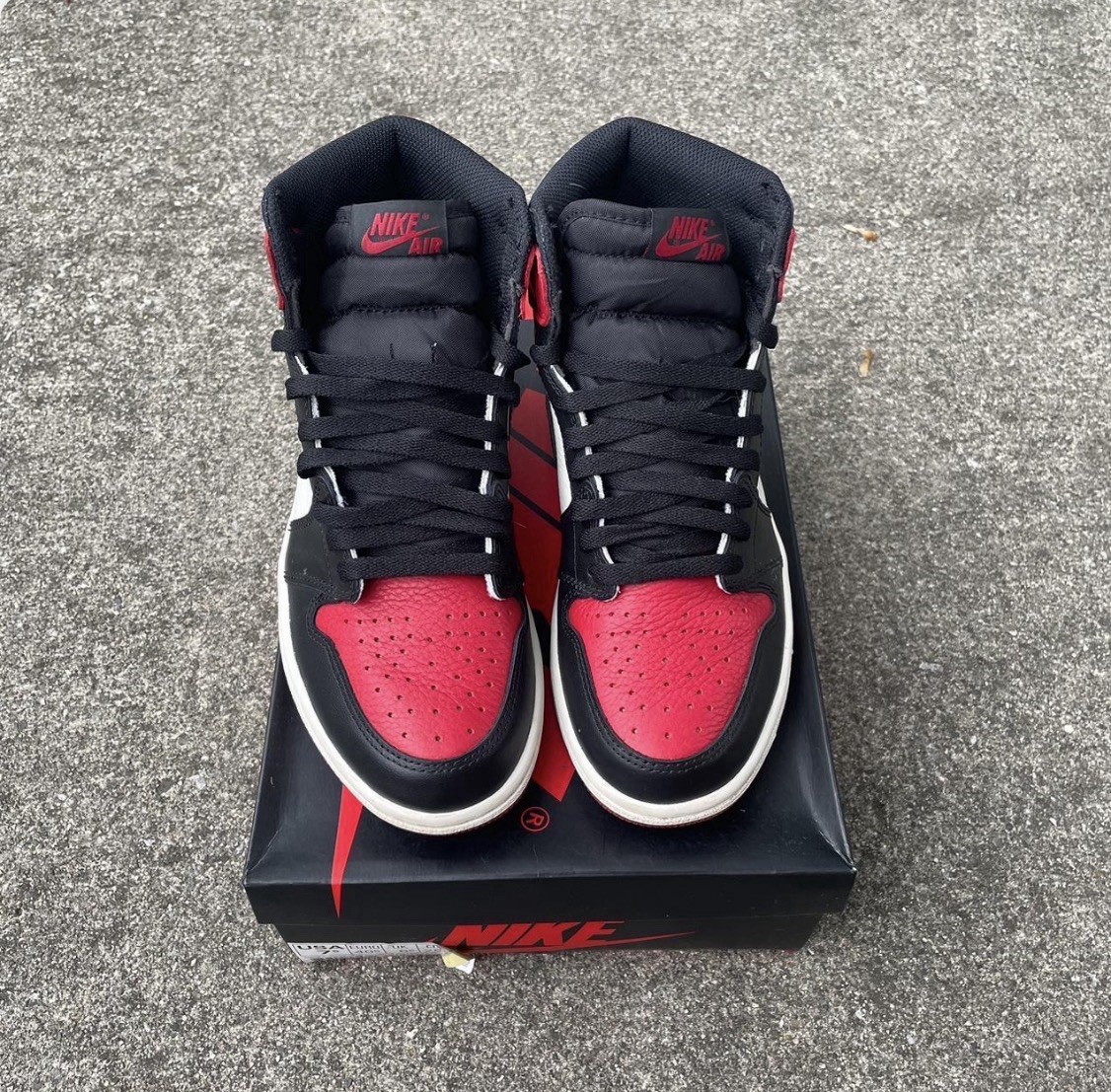Nike Air Jordan 1 Retro High OG Bred Toe Size 7.5